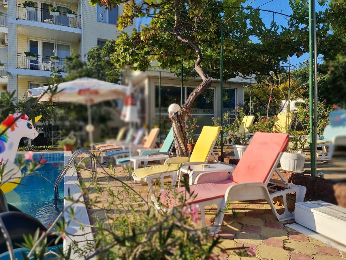 Hotel Rai Obrochishte Exteriör bild
